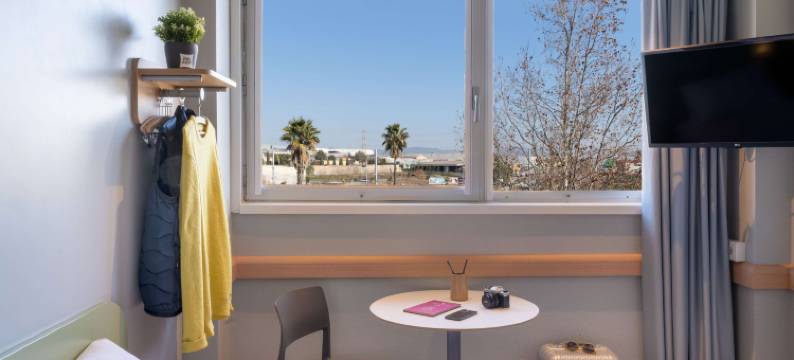 宜必思快捷巴塞罗那维拉德塞斯机场酒店(Ibis Budget Aeropuerto Barcelona Viladecans)图片