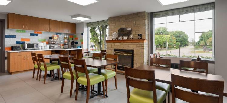 苏圣玛丽速8酒店(Super 8 by Wyndham Sault Ste Marie on)图片