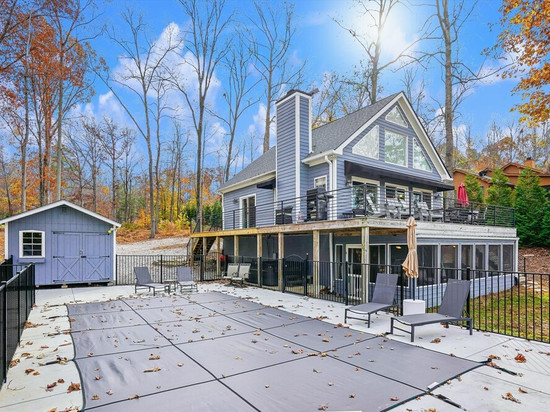 Hot Tub, Dock, Large Deck, Firepit, Tiki bar