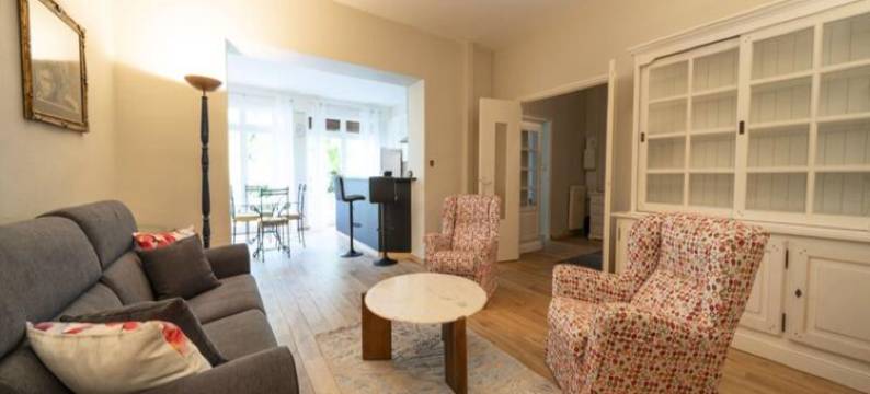 Apartment in Hermitage with Private Garden图片