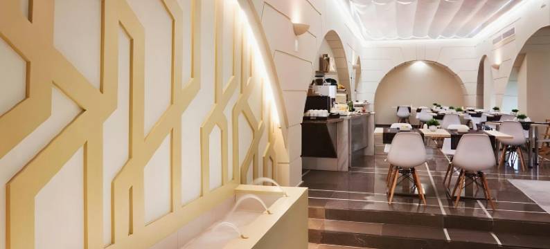 桑坦杰士达酒店(Catalonia Santa Justa)图片