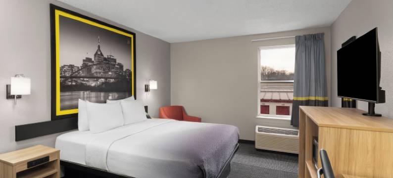 温德姆速8酒店查塔努加东/汉密尔顿广场(Super 8 by Wyndham Chattanooga East - Hamilton Place)图片