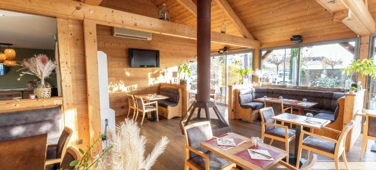 蒙特塞奥雷斯米内斯科尼内酒店(Le Konine - Hotel & Bar & Restaurant)图片