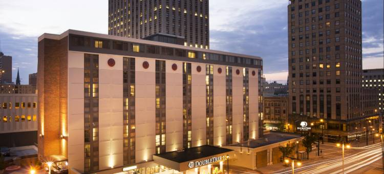 密尔沃基市区希尔顿逸林酒店(DoubleTree by Hilton Hotel Milwaukee Downtown)图片