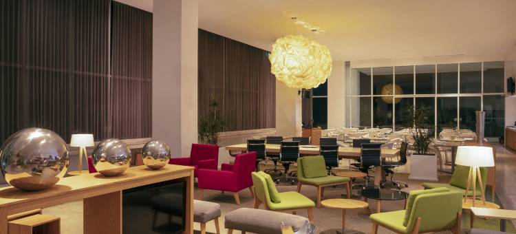 莫雷利亚阿尔托萨诺嘉年华酒店(Fiesta Inn Morelia Altozano)图片