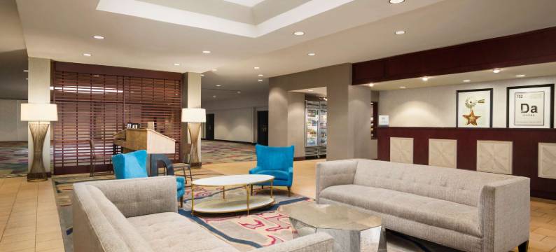 达拉斯DFW北机场希尔顿逸林酒店(DoubleTree by Hilton Dallas - DFW Airport North)图片