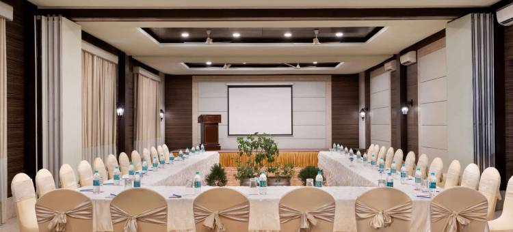 慕苏里玛尔路温德姆华美达酒店(Ramada by Wyndham Mussoorie Mall Road)图片