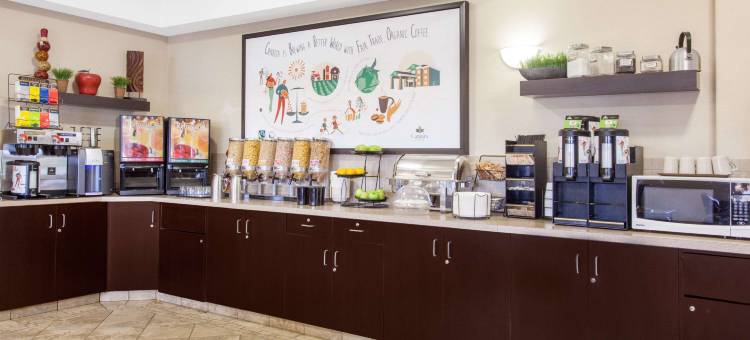 平彻溪华美达酒店(Ramada by Wyndham Pincher Creek)图片