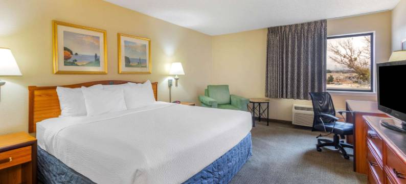 拉斯克鲁塞斯奥甘山拉昆塔温德姆套房酒店(La Quinta Inn & Suites by Wyndham Las Cruces Organ Mountain)图片