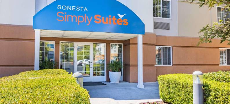 索内斯塔简约套房-兰辛(Sonesta Simply Suites Lansing)图片