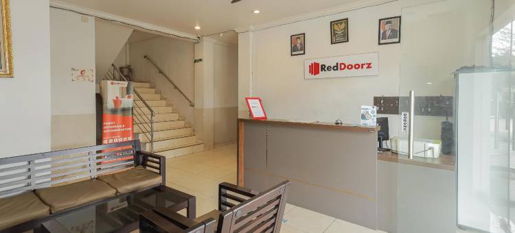 近T1朱安达机场红多兹酒店(RedDoorz Near T1 Juanda Airport)图片