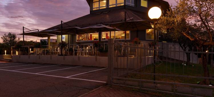 奥利吉欧马尔彭萨酒店(Hotel Oleggio Malpensa)图片