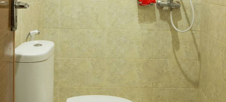 庞岸达兰提姆尔潘泰红多兹酒店(RedDoorz Near Goa Panggung)图片