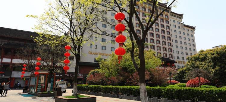 夫子庙秦淮河边地铁旁民宿(长白街1号分店)图片