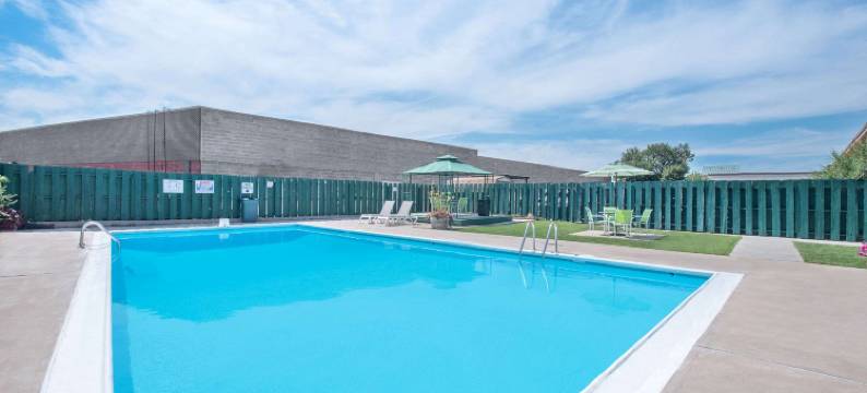 西拉皮德城温德姆戴斯酒店(Days Inn by Wyndham West Rapid City)图片