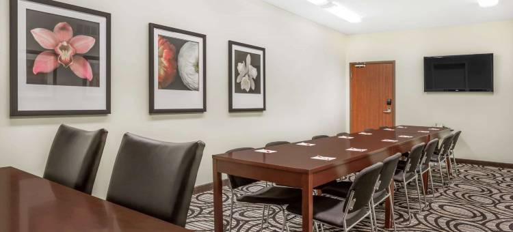 凯莱尔华美达酒店(Ramada by Wyndham Carlyle)图片