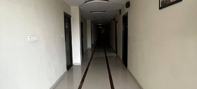 Jmc Hotel Lavish图片