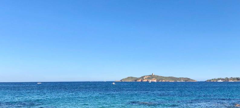 Villa with Panoramic Sea and Mountain Views, Near the Beach, Heated Pool, Airco图片