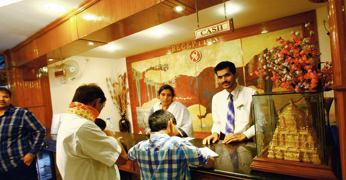 Hotel Sindhuri Park Over view