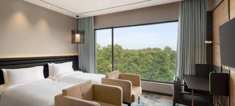 巴里利温德姆华美达安可酒店(Ramada Encore by Wyndham Bareilly Civil Lines)图片