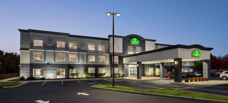 费城芒特劳雷尔拉昆塔温德姆套房酒店(La Quinta Inn & Suites by Wyndham Mt. Laurel - Philadelphia)图片