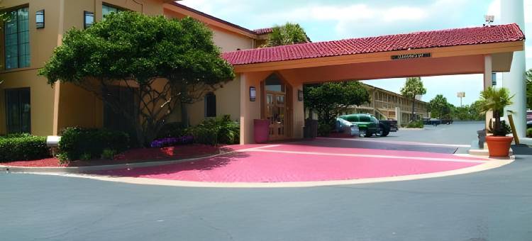 杰克逊维尔奥兰治公园呗盟套房酒店(Baymont by Wyndham Jacksonville Orange Park)图片