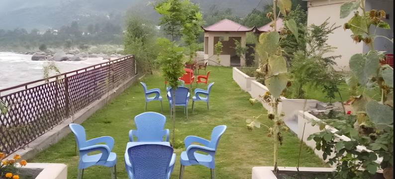 瑞维亚边缘酒店(Riveria the Edge Hotel)图片