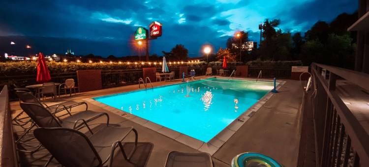 圣路易斯南费斯特斯拉昆塔温德姆套房酒店(La Quinta Inn & Suites by Wyndham Festus - St. Louis South)图片