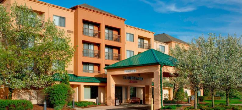 底特律庞蒂亚克/奥本山万怡酒店(Courtyard Detroit Pontiac/Auburn Hills)图片