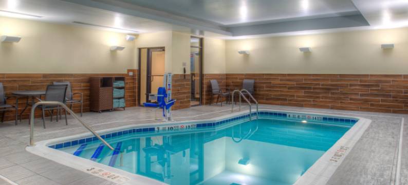 坎顿万豪万枫套房酒店(Fairfield Inn & Suites Canton)图片