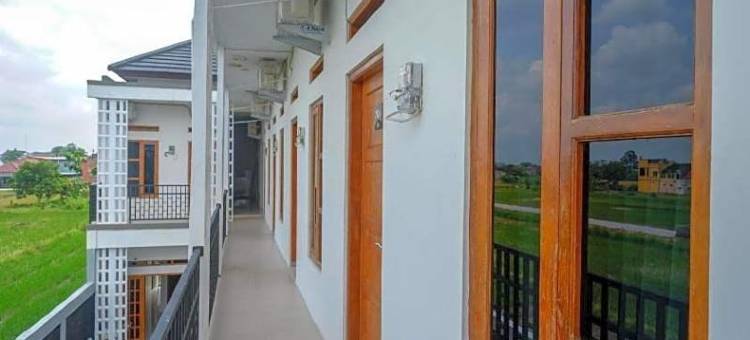 红多兹伊斯兰酒店-近日惹RS赫米娜(RedDoorz Syariah Near RS Hermina Yogyakarta)图片