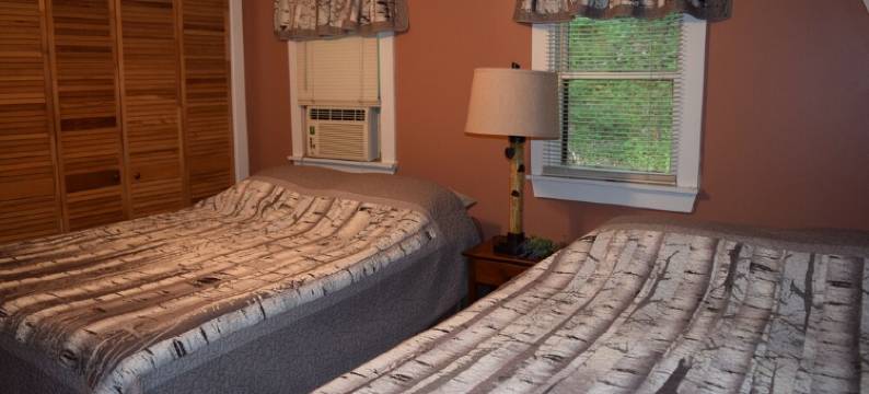 Charming and Spacious A-Frame minutes from James Creek Launch - Raystown Lake图片