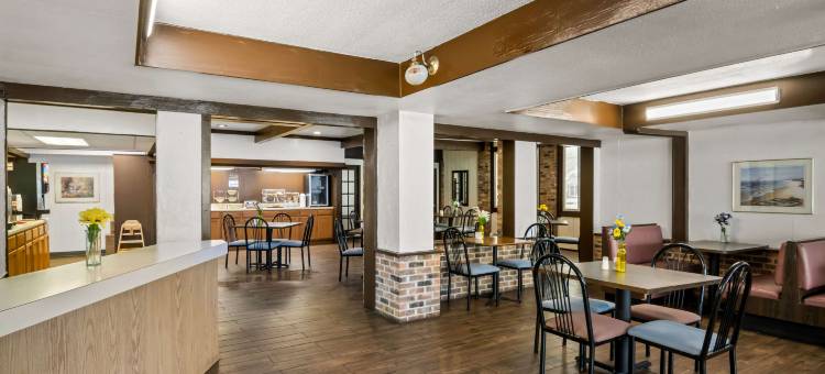 马尼斯蒂酒店(伊克诺旅馆Manistee, MI)(Econo Lodge Manistee)图片