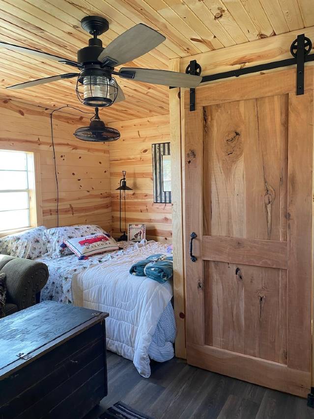 Brand new tiny cabin located on farm. Near rivers, trailsheads & national forest