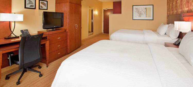 匹兹堡北/蔓越莓乡伍德万怡酒店(Courtyard Pittsburgh North/Cranberry Woods)图片