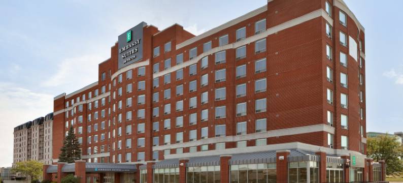 蒙特利尔机场希尔顿大使套房酒店(Embassy Suites by Hilton Montreal Airport)图片