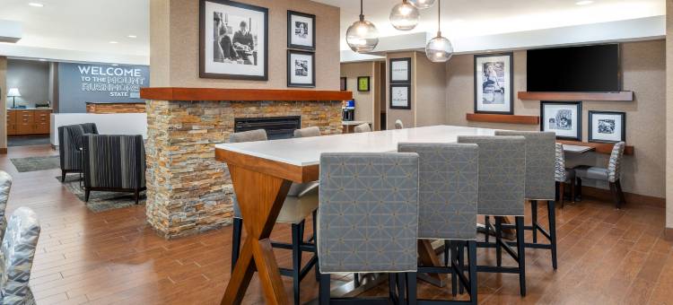 米切尔欢朋酒店(Hampton Inn Mitchell)图片