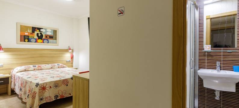 特雷博尔酒店(H-A Hotel Trebol)图片