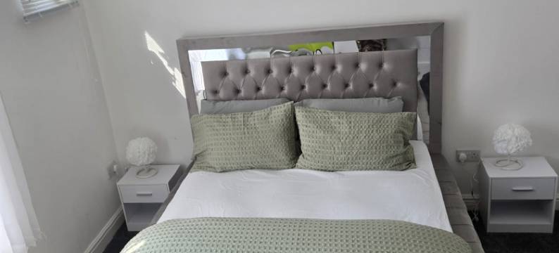 Luxury stylish Charming City Apartment with Private Entrance in Wolverhampton图片