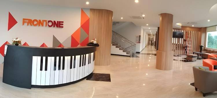 梭罗机场前一酒店(Front One Hotel Airport Solo)图片