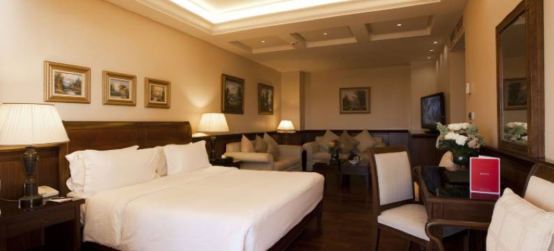 贝鲁特拉乌什温德姆华美达广场酒店(Ramada Plaza by Wyndham Beirut Raouche)图片