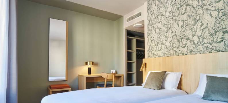 原创精品店，拉瑞沃特酒店，皮伊吉约姆(Originals Boutique, Hôtel Larivaut, Puy-Guillaume)图片