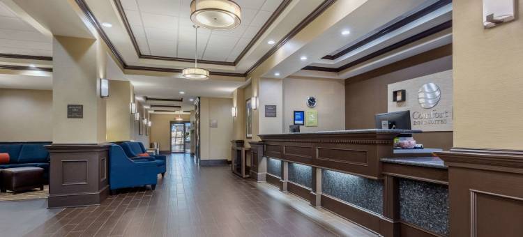 小石城北部麦凯恩购物中心舒适套房酒店(Comfort Inn & Suites North Little Rock McCain Mall)图片