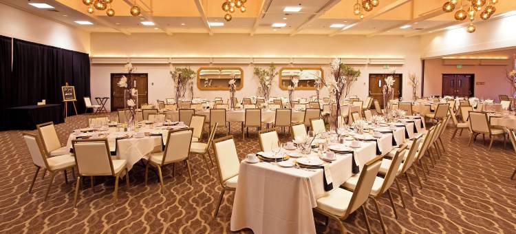 阿什兰山套房酒店(Ashland Hills Hotel & Suites)图片