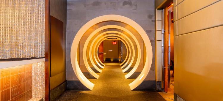 桑德曼特色温哥华机场度假酒店(Sandman Signature Vancouver Airport Hotel & Resort)图片