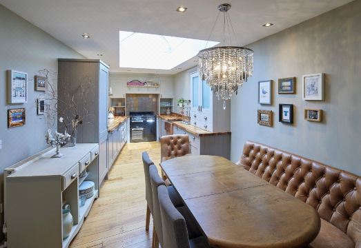 Isla House Hotel Overview