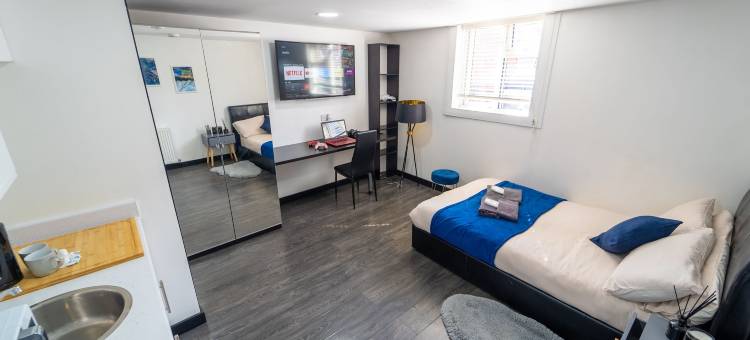 靠近QE和UOB的44号北路工作室(44 North Road Studios Near QE and Uob)图片