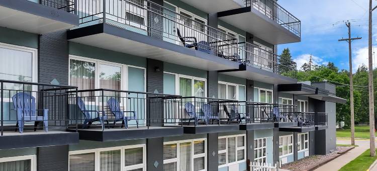 莱茵兰德戴斯市中心凯隆波因特酒店(Clarion Pointe Rhinelander Downtown)图片