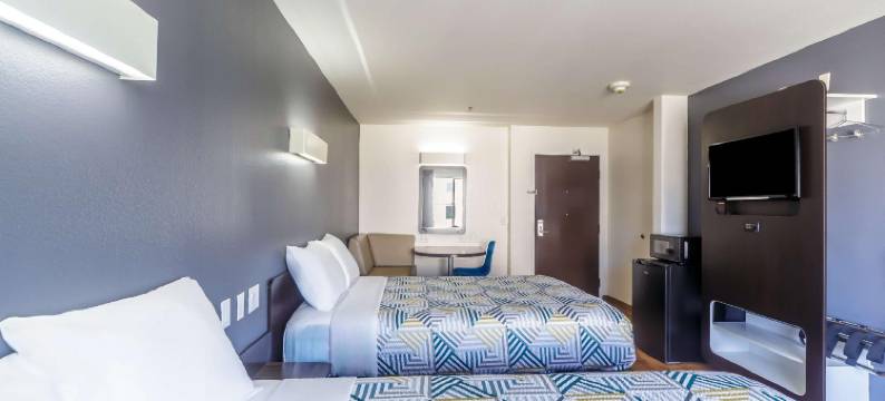 德克萨斯拉雷多 - 机场 6 号汽车旅馆(Motel 6 Laredo, TX - Airport)图片