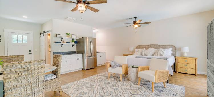 配有游泳池，带屏幕的Lanai的舒适奥卡拉避难所(Cozy Ocala Retreat w/ Pool, Screened Lanai!)图片